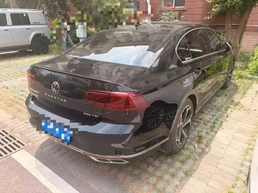 Magotan 2022 330TSI DSG Basic 2