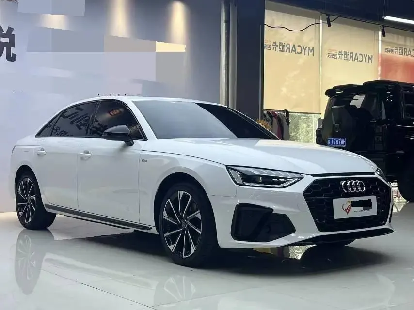 Audi A4L 2023 model, 40 TFSI Luxury Dynamic Edition 2