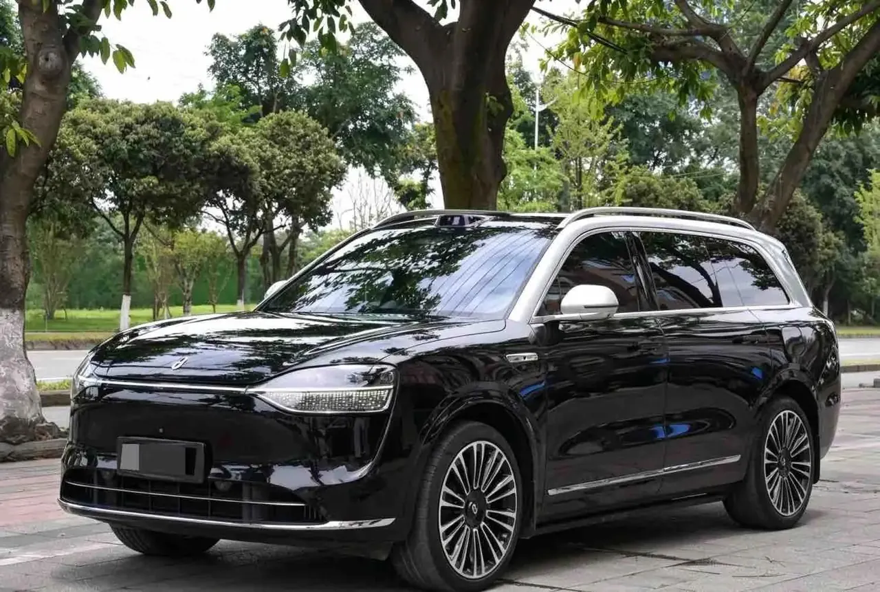 Открыть галерею: AITO M9 2024 extended range Ultra version 42kWh