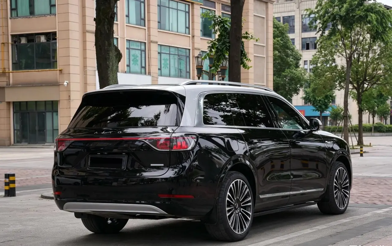 AITO M9 2024 extended range Ultra version 42kWh 9