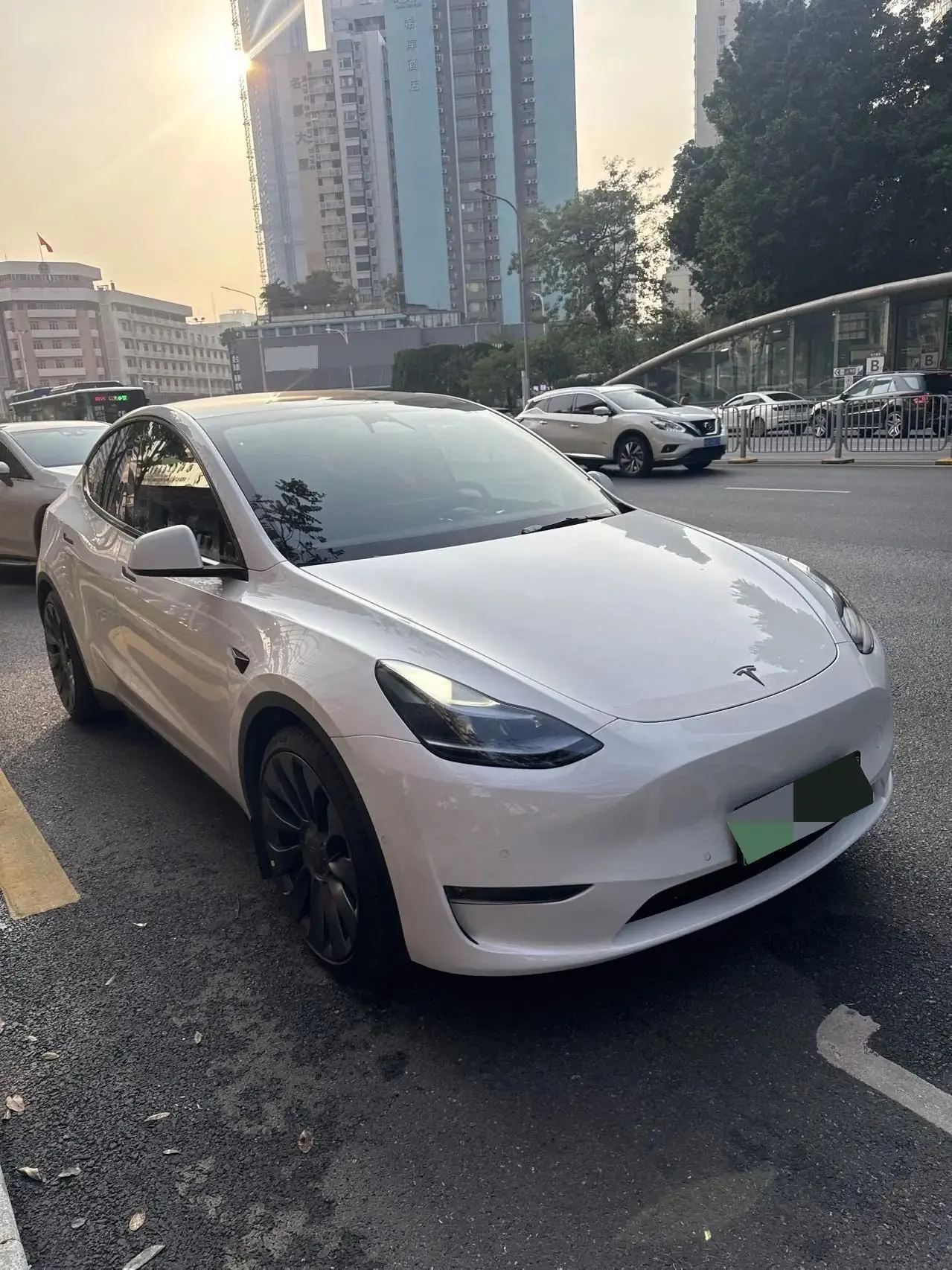 Model Y 2023 High-Performance All-Wheel Drive 7