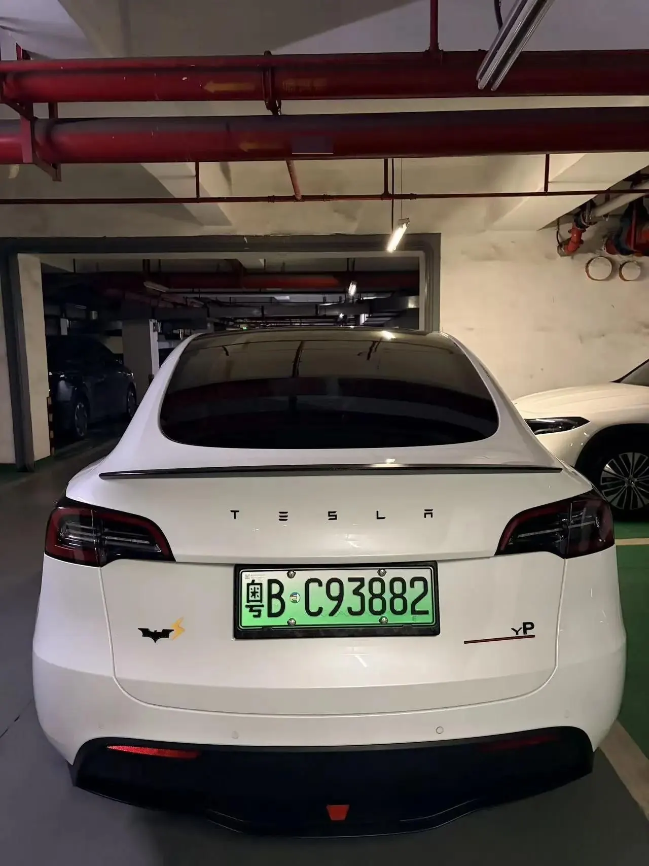 Model Y 2023 High-Performance All-Wheel Drive 9