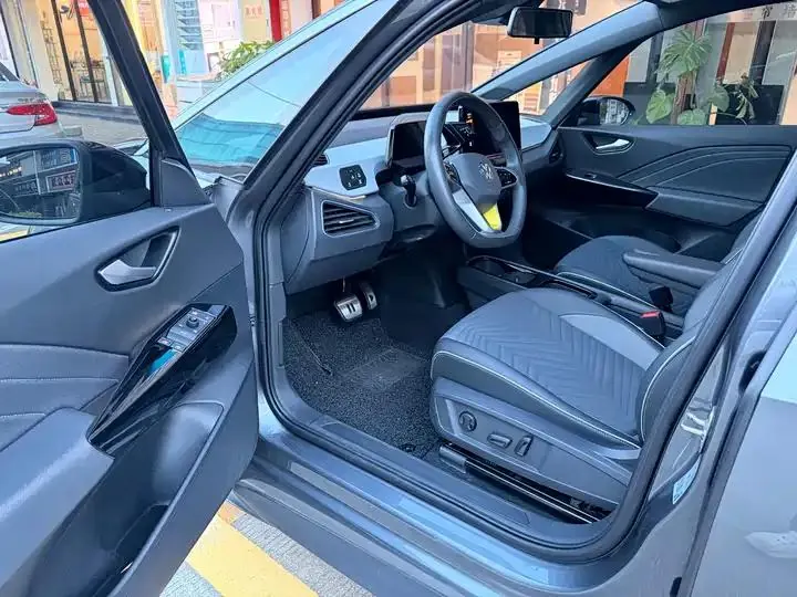 Volkswagen ID. 3 2023 Upgraded Pure Smart Edition 7