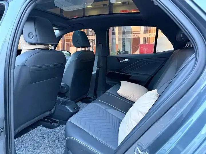 Volkswagen ID. 3 2023 Upgraded Pure Smart Edition 9