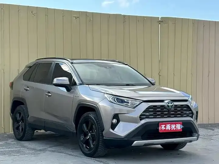 RAV4 RongFang 2020 Dual Engine 2.5L E-CVT Four-wheel Drive Flagship Edition 3