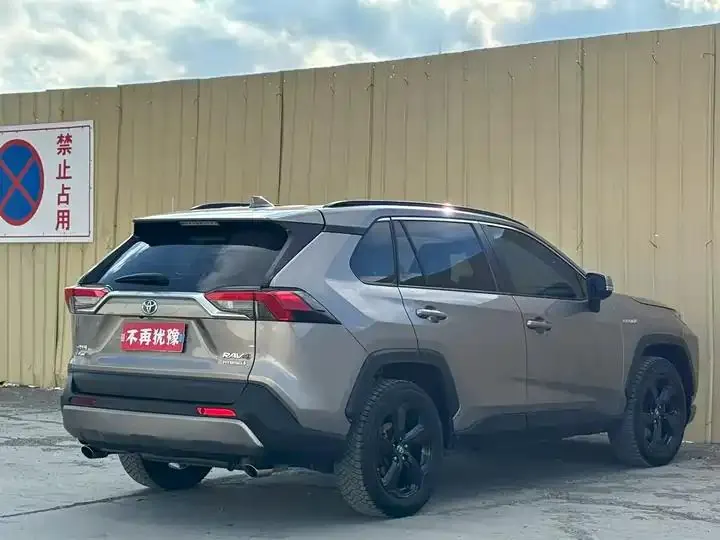 RAV4 RongFang 2020 Dual Engine 2.5L E-CVT Four-wheel Drive Flagship Edition 7