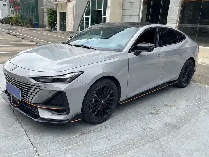 ChangAn UNI-V 2022 1.5T Sports Edition - View 1