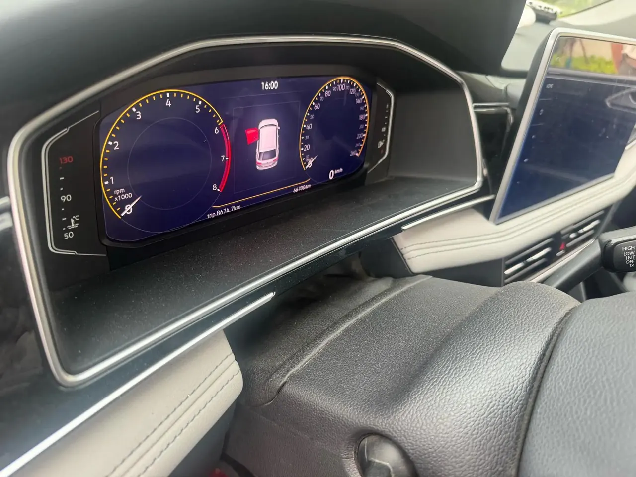 Tiguan L 2022 330TSI Automatic Two-Drive Smart Edition 10