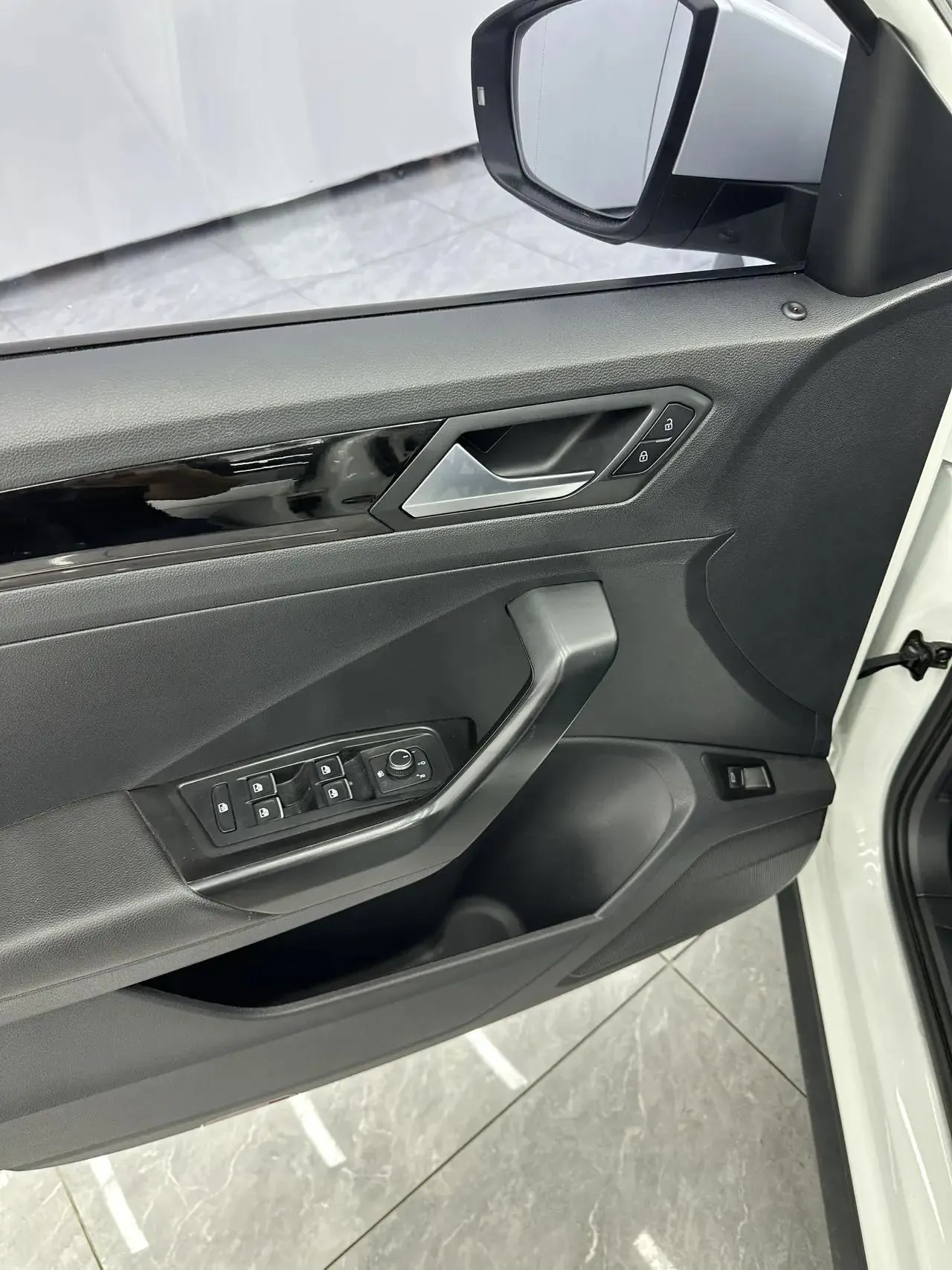 T-ROC 2022 280TSI DSG Front-Wheel Drive Comfort PLUS 8