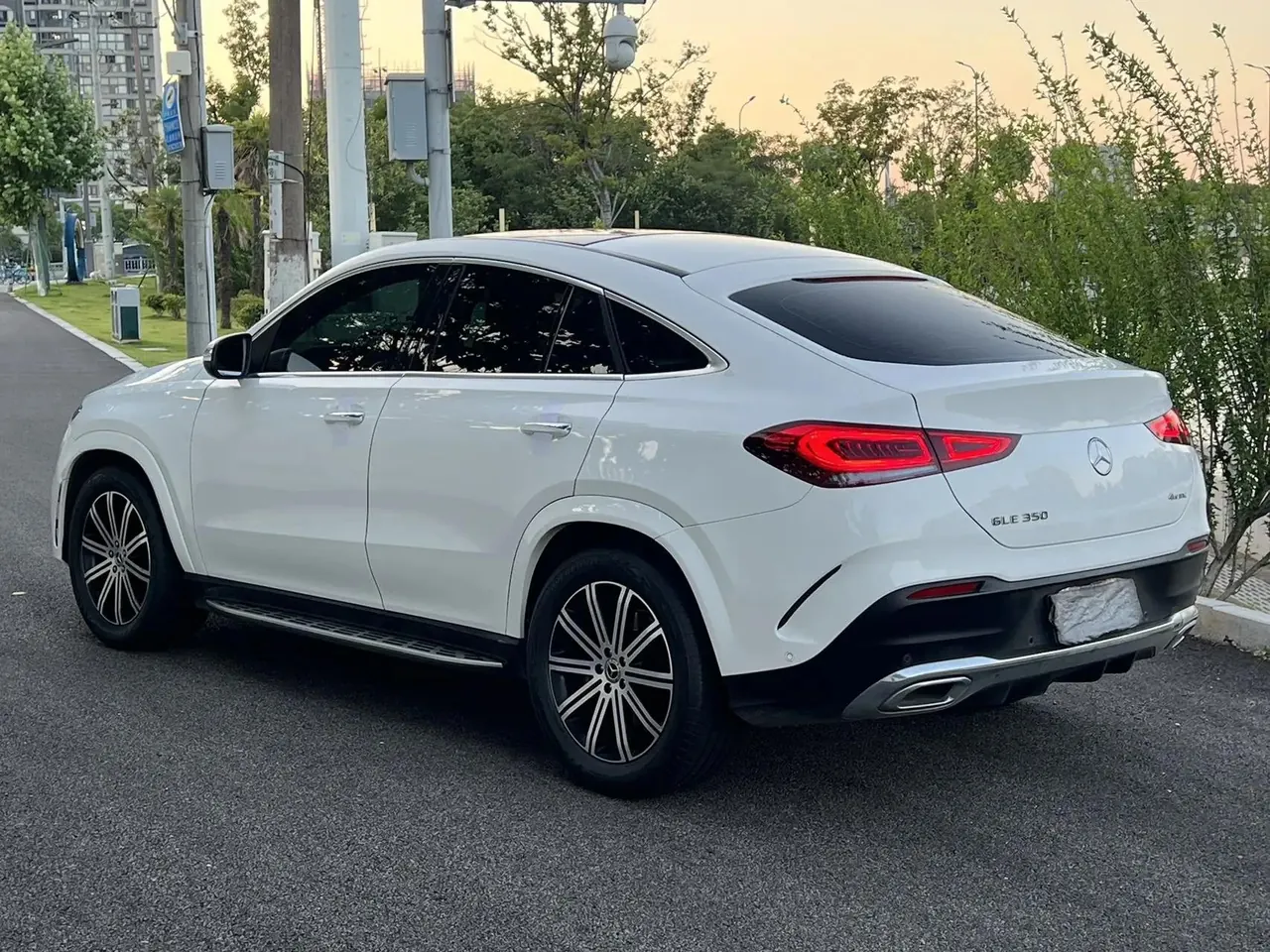 Mercedes Benz GLE Coupe 2022 GLE 350 4MATIC Coupe SUV Fashion 9