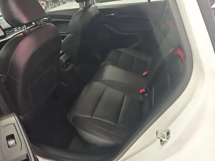 MG5 2021 180DVVT CVT Youth Luxury Edition 17