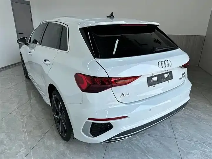 Audi A3 2022 Sportback 35 TFSI Fashion Sport 4