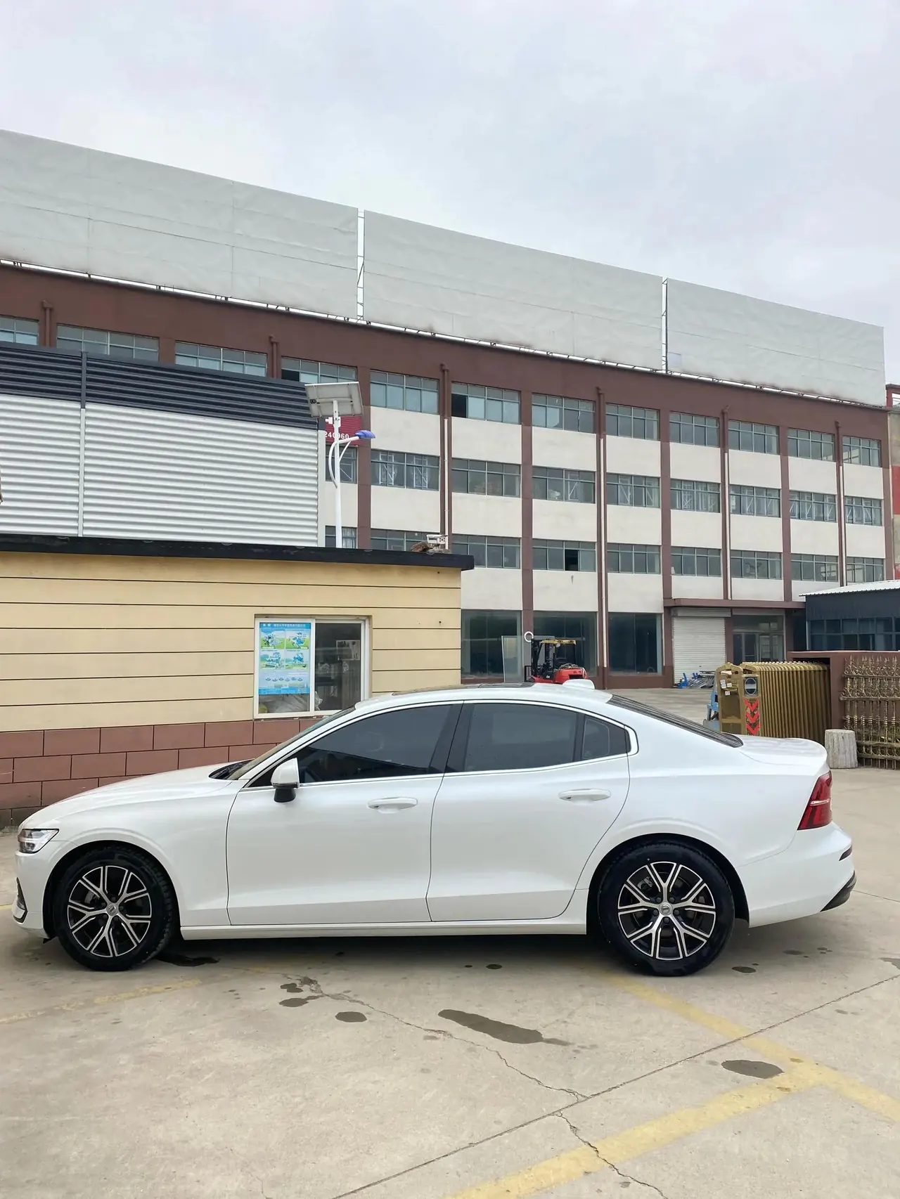 Volvo S60 2025 B4 Zhiyi Deluxe Edition 6