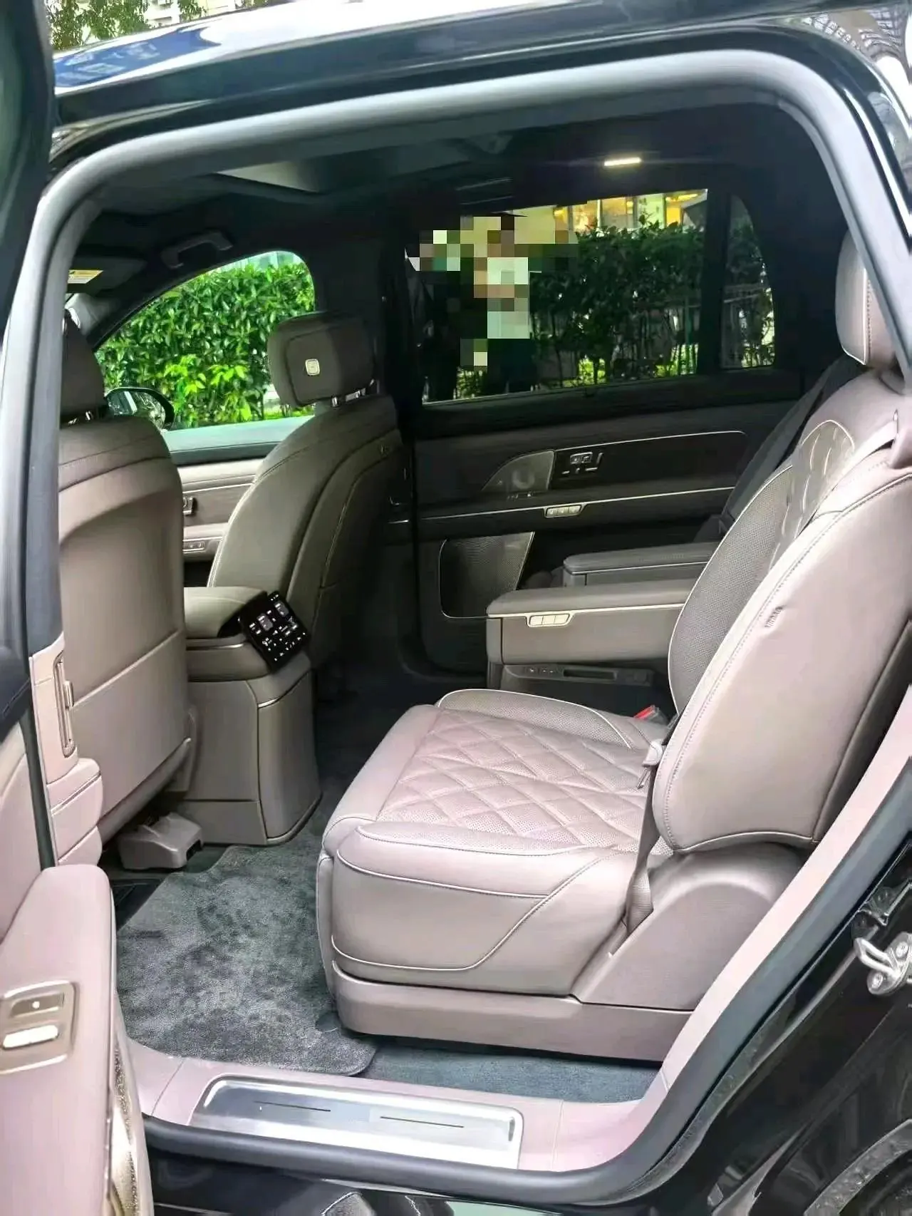 NIO 2026 ES8 6‑Seater Executive Luxury Edition Automatic Transmission 4