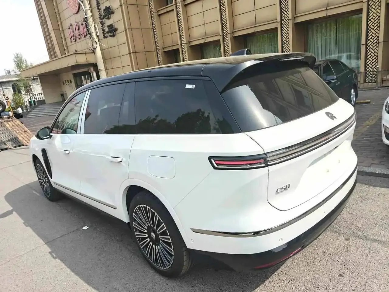 NIO 2026 ES8 6‑Seater Executive Luxury Edition Automatic Transmission 2