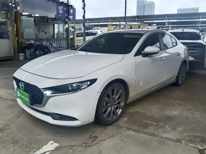 Mazda3 Axela 2021 2.0L Automatic Elegant Edition 2