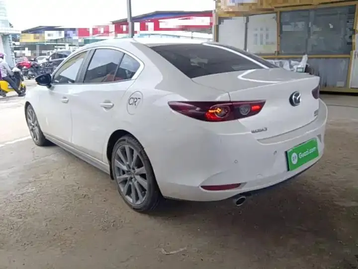 Mazda3 Axela 2021 2.0L Automatic Elegant Edition 5
