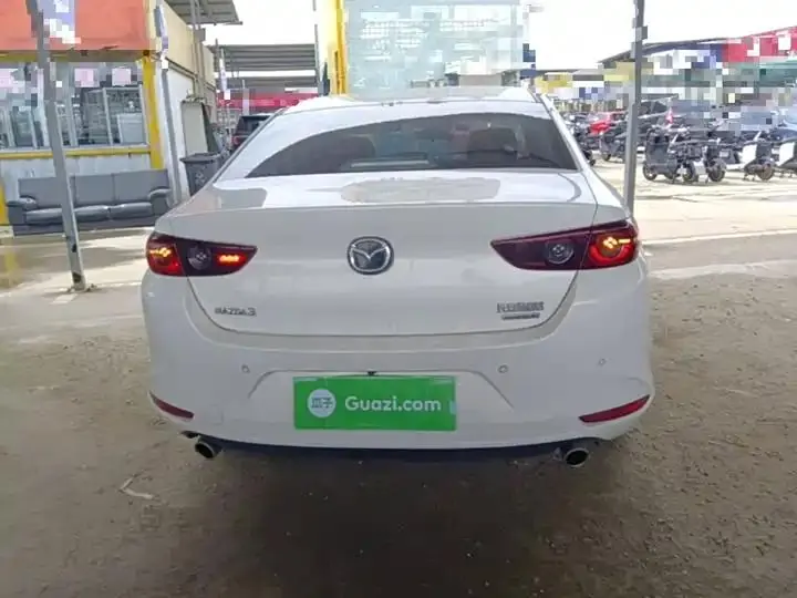 Mazda3 Axela 2021 2.0L Automatic Elegant Edition 6