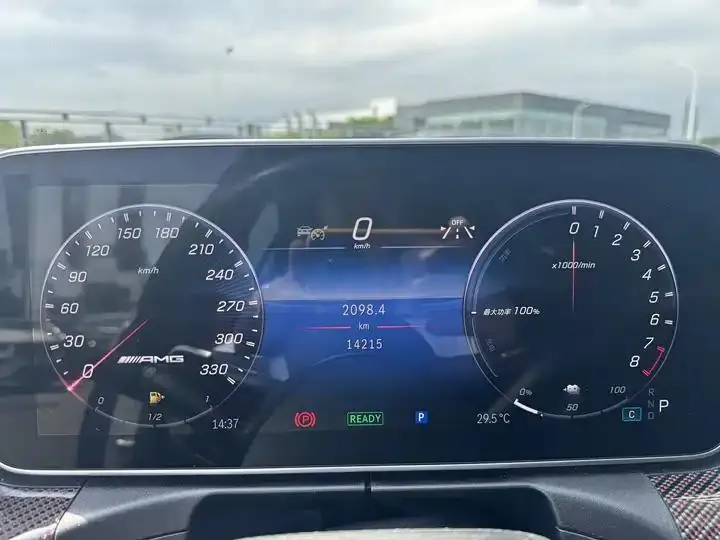 Mercedes Benz Class C AMG New Energy 2024 AMG C 63 S E PERFORMANCE F1 Special Edition 9