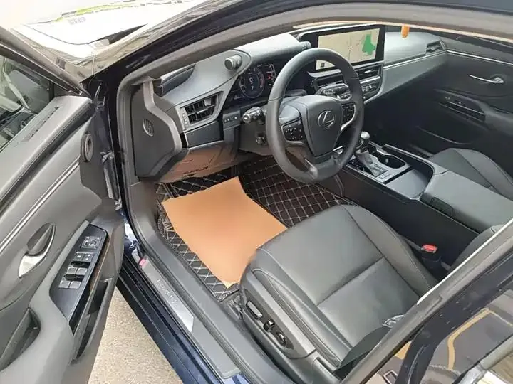 Lexus ES 2022 200 Executive Edition 16