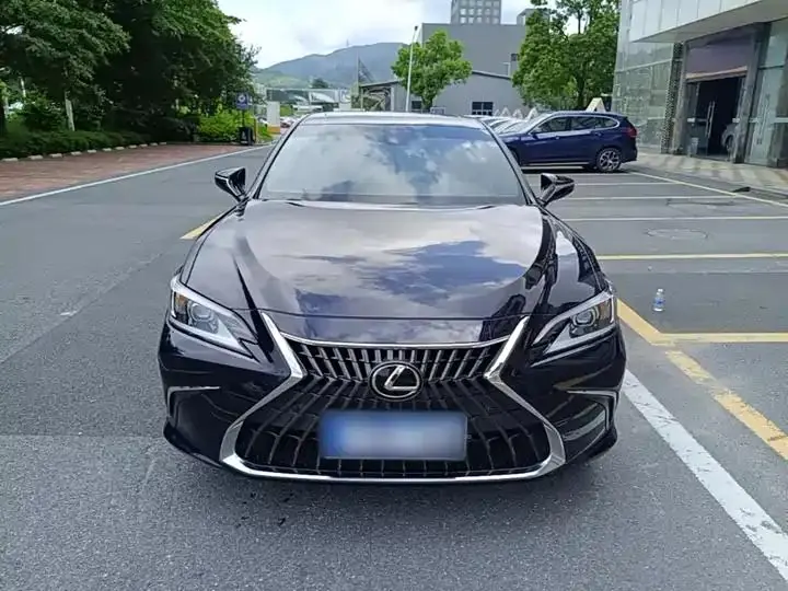 Lexus ES 2022 200 Executive Edition 3