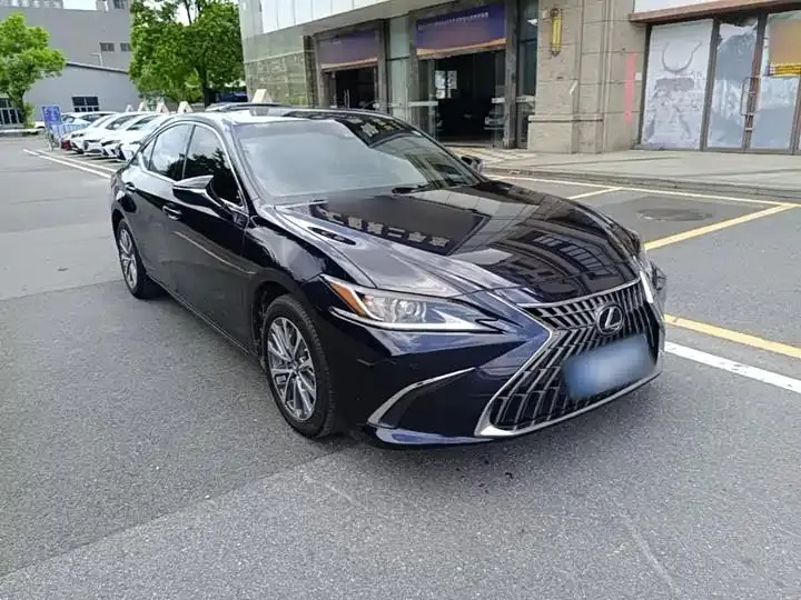 Lexus ES 2022 200 Executive Edition 4