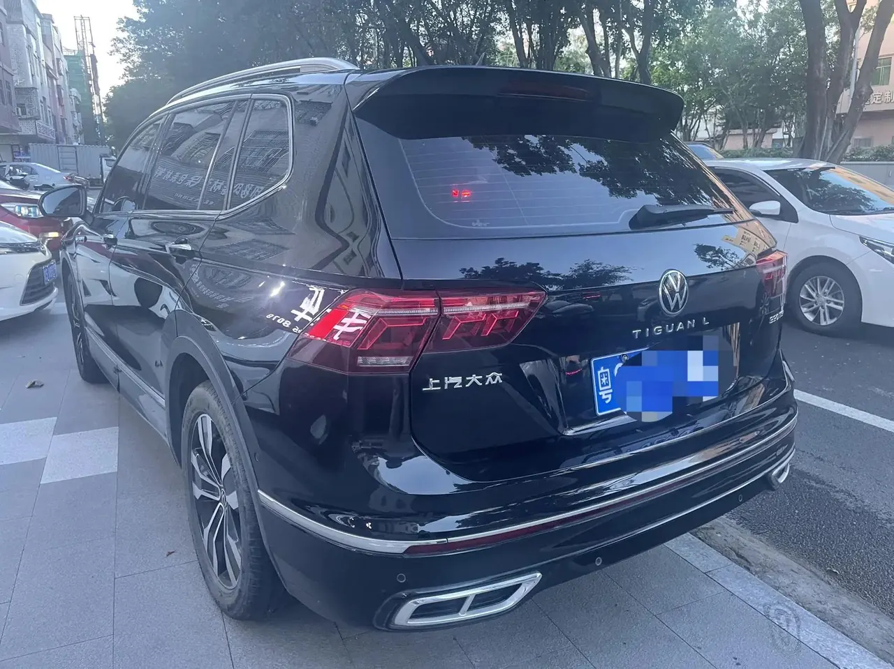 Tiguan L 2023 330TSI Automatic Two-Drive R-Line Enjoy Edition 2