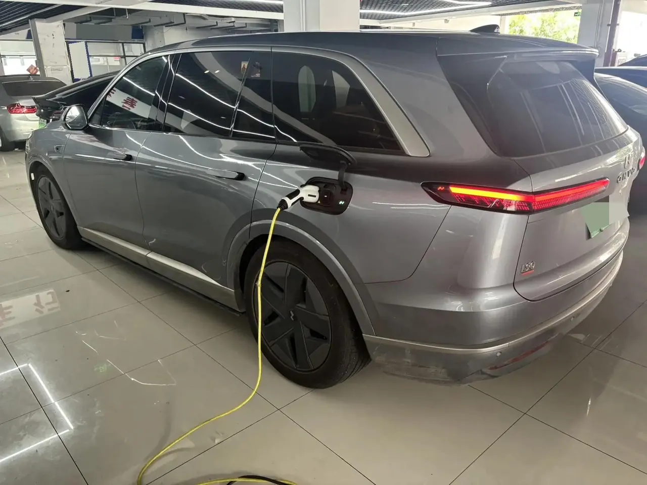 ONVO 2025 L90 Ultra six-seat automatic gear 3