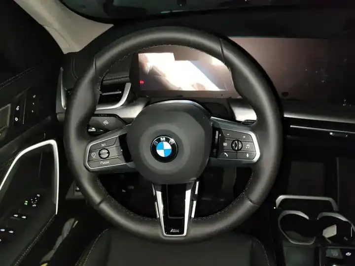 BMW X1 2023 sDrive25Li M Sport Suit 3