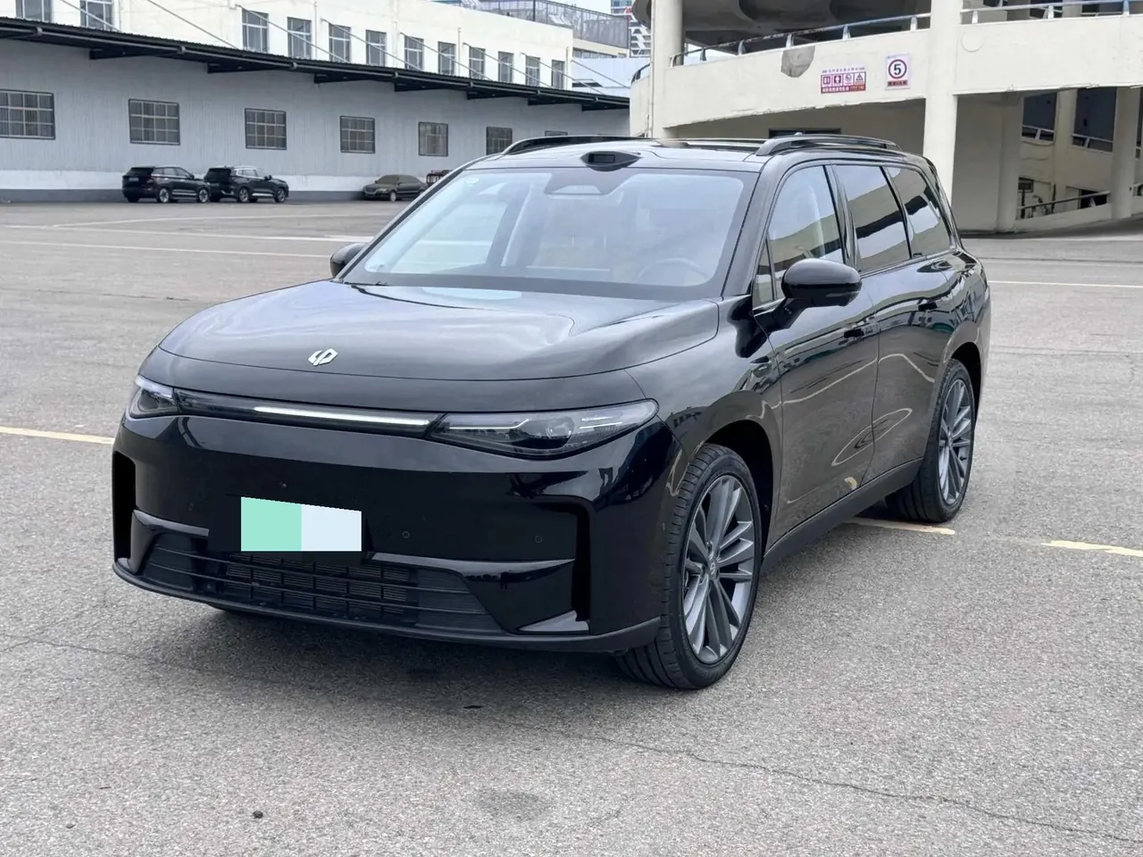 Открыть галерею: Leapmotor 2026 C16 280 Laser Radar Intelligent Supreme Edition, 6 Seats, Automatic Transmission