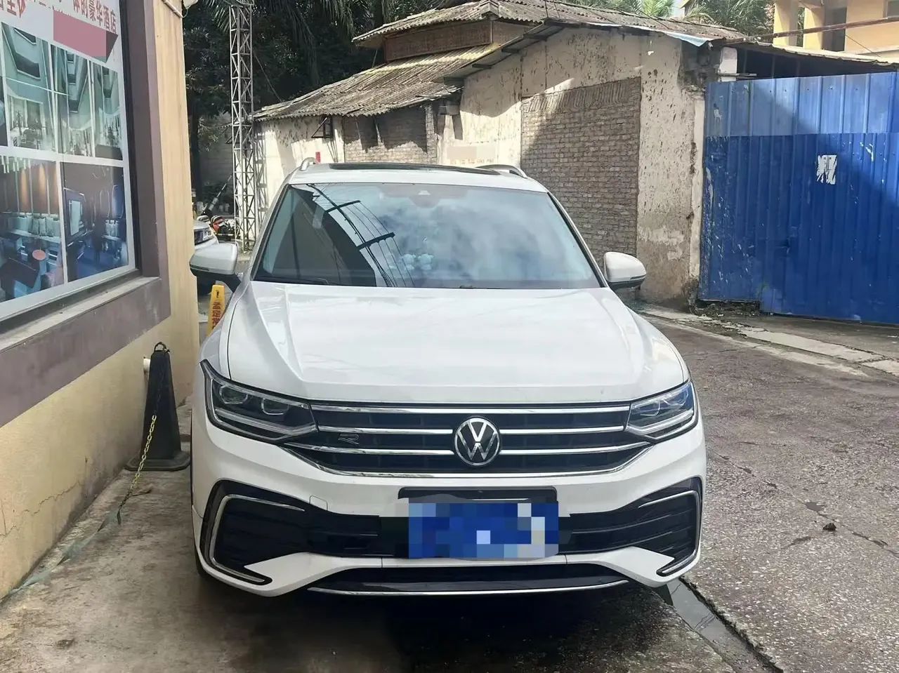 Touareg L 2022, 330 TSI, Automatic, Two‑Wheel Drive, R-Line Luxury Plus Edition 2