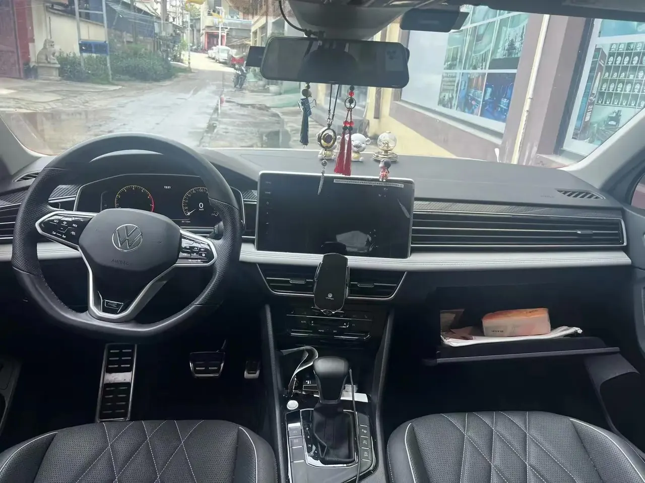 Touareg L 2022, 330 TSI, Automatic, Two‑Wheel Drive, R-Line Luxury Plus Edition 4