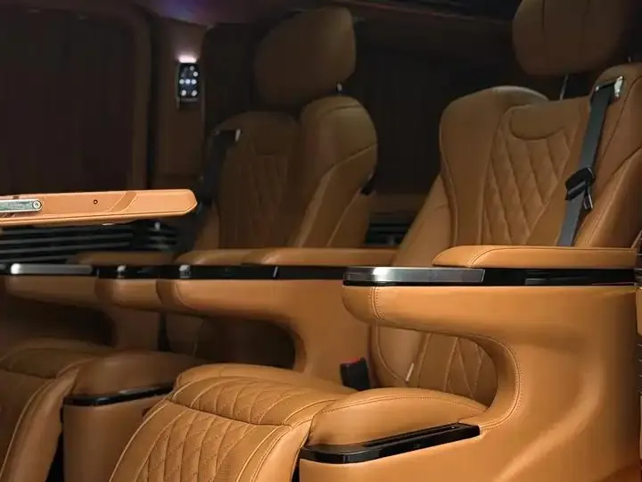 Mercedes Benz V-Class 2022V 260 L Long Wheelbase Deluxe Edition 12