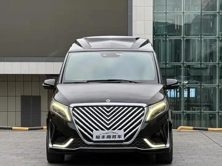 Mercedes Benz V-Class 2022V 260 L Long Wheelbase Deluxe Edition 2
