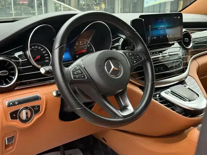 Mercedes Benz V-Class 2022V 260 L Long Wheelbase Deluxe Edition 7