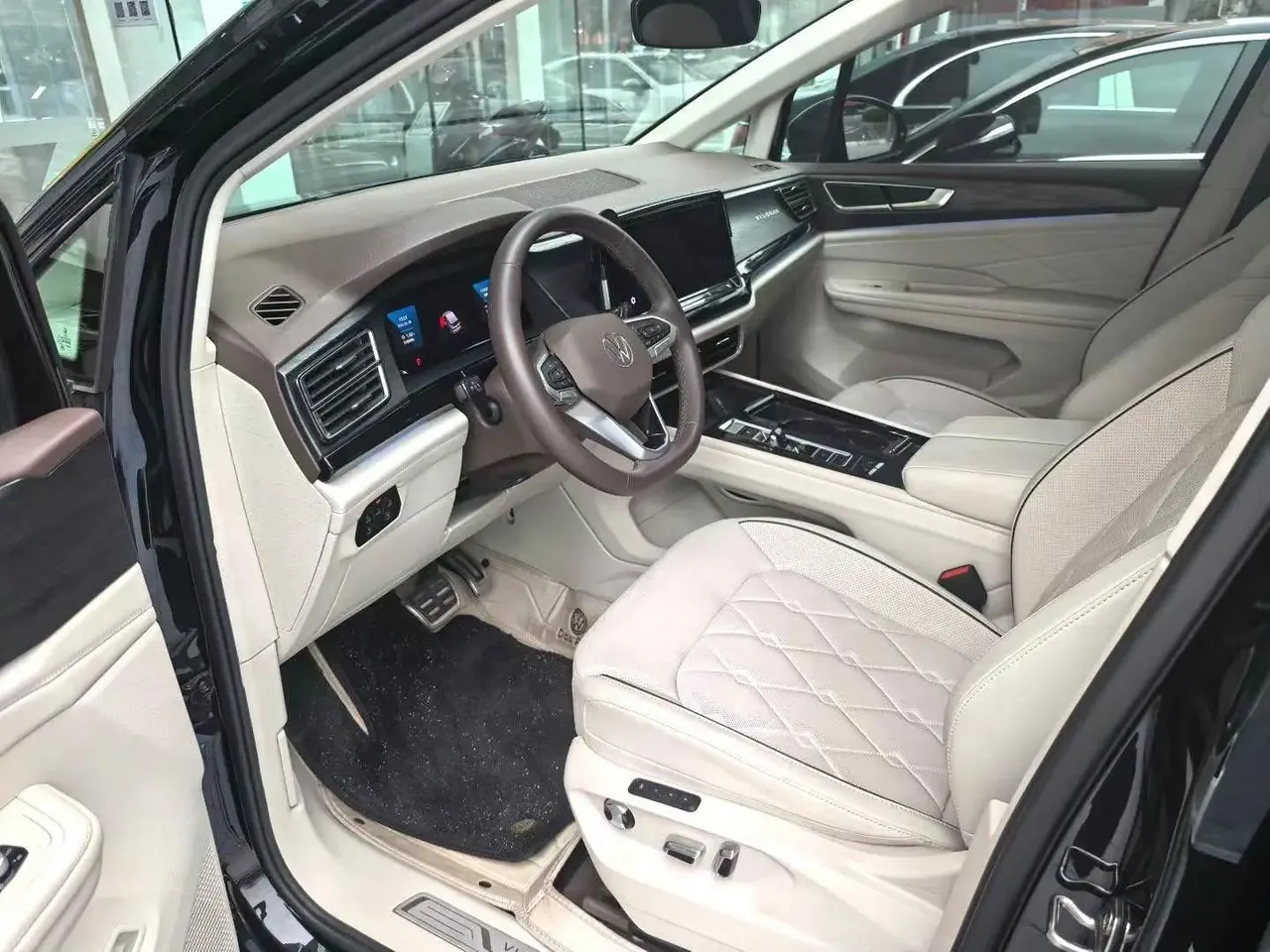 Volkswagen 2024 Wei (Viloran) 2.0TSI 380TSI Premium Edition Automatic Gear 2