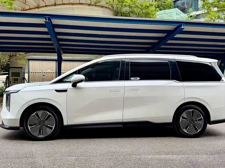 Everyone 2024 Model 605km Alpine Extended Range Version, Seven-Seater 7