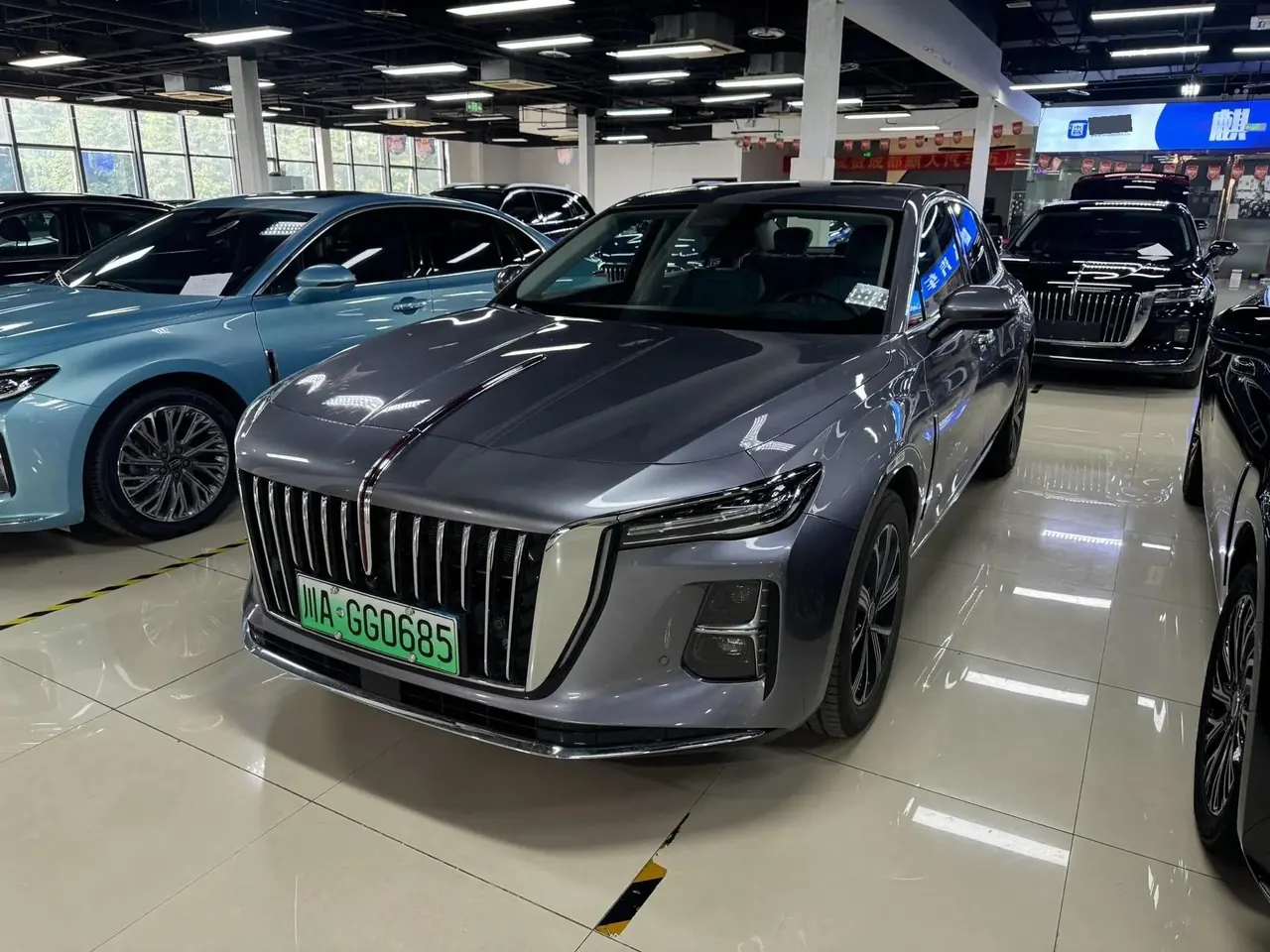 Open image lightbox: HongQi 2025 H5 PHEV 1.5T 170 Super Hybrid Automatic Gear
