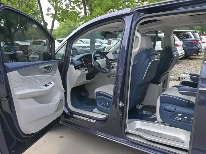 Roewe iMAX8 2022 400TGI Honor Edition 11