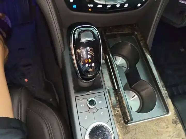Cadillac CT6 2022 28T Luxury Model 14