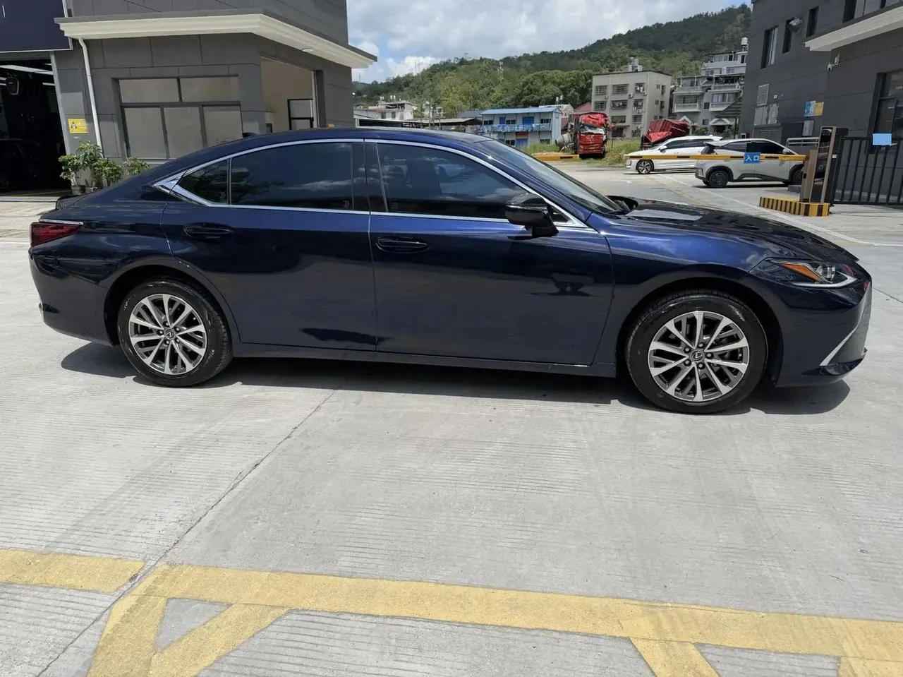 Lexus ES (Imported) 2024 ES200 2.0 Stepless Edition Automatic Gear 6