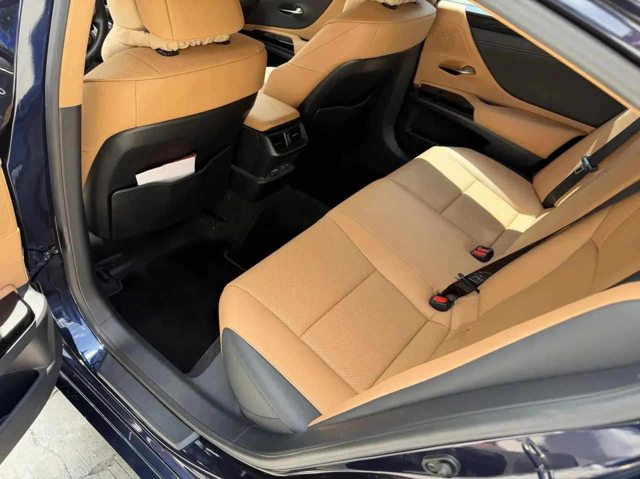 Lexus ES (Imported) 2024 ES200 2.0 Stepless Edition Automatic Gear 8