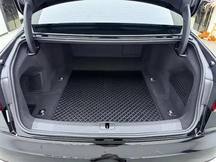Audi A8 2023 A8L 50 TFSI quattro Selection 13