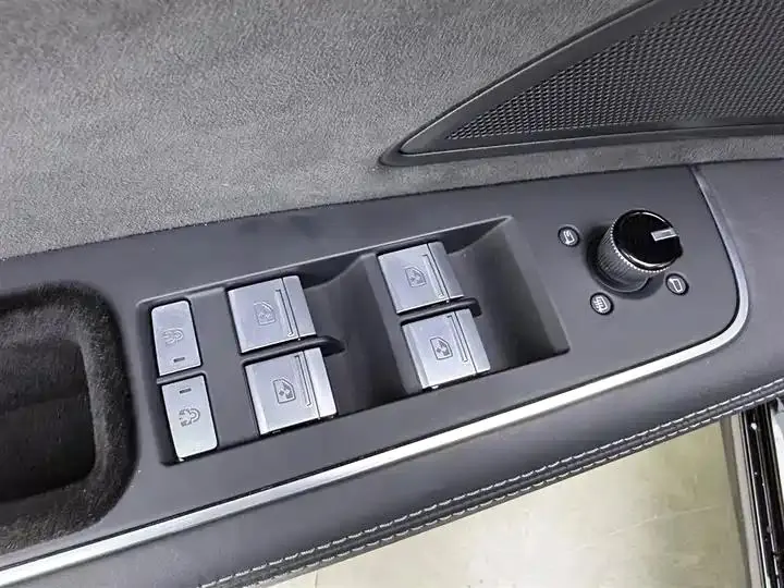 Audi A8 2023 A8L 50 TFSI quattro Selection 24
