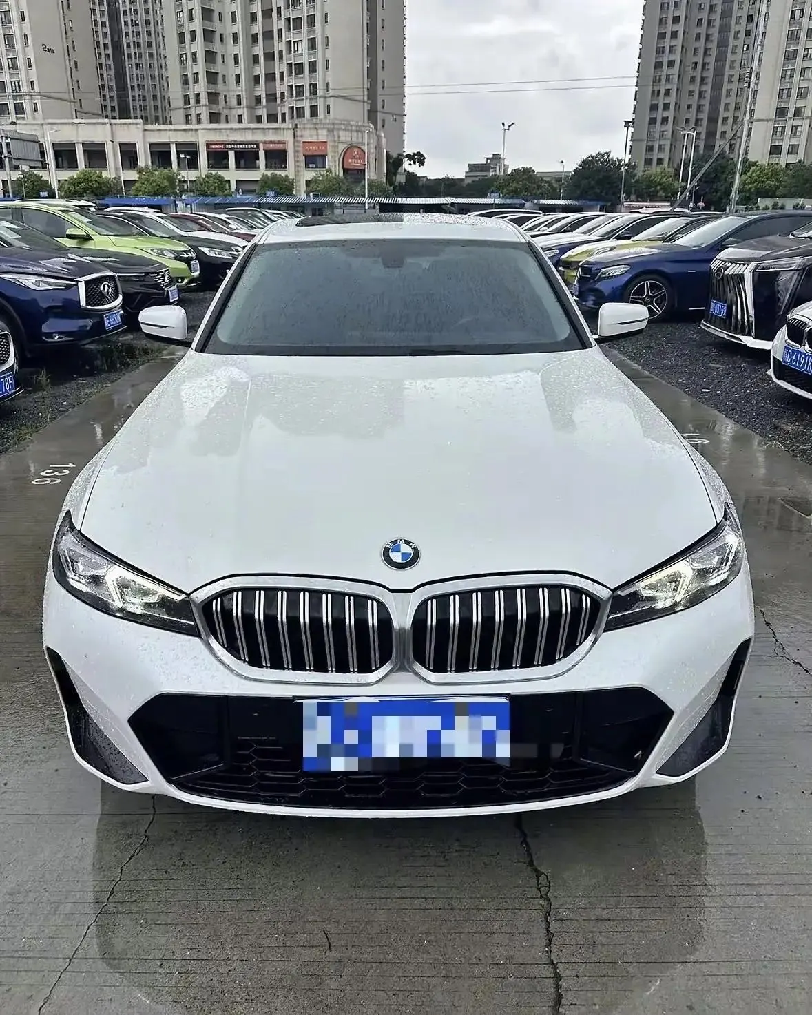 BMW 3 Series 2023 model 320Li M Sport Package 2