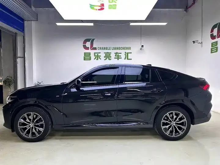 BMW X6 2022 facelift xDrive30i M sports suit 13
