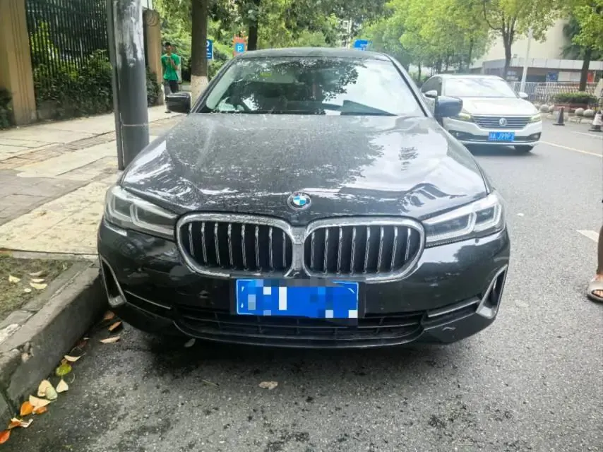 BMW 5 Series 2022 Model Facelift 525Li Luxury Package 2