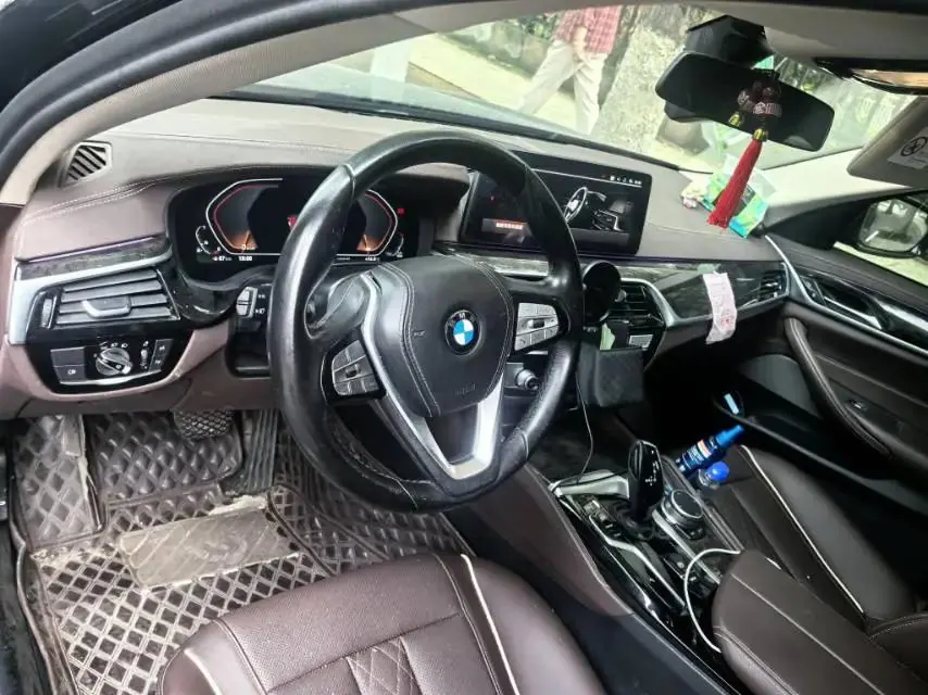 BMW 5 Series 2022 Model Facelift 525Li Luxury Package 3