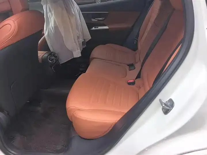 Mercedes Benz GLC 2024 changed to GLC 300 L 4MATIC dynamic 5 seats 11