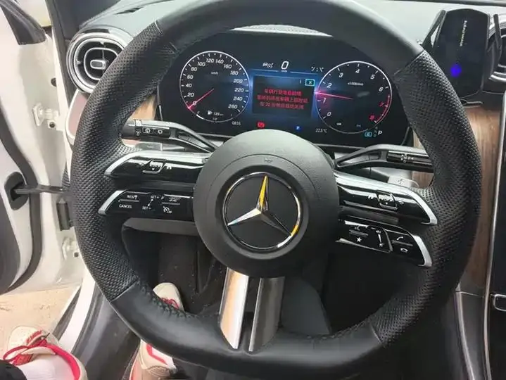 Mercedes Benz GLC 2024 changed to GLC 300 L 4MATIC dynamic 5 seats 15
